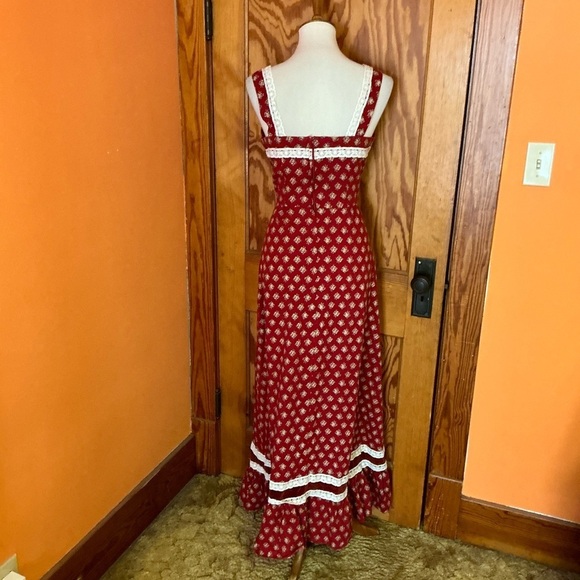 Vintage 70s floral maxi dress - Picture 11 of 15